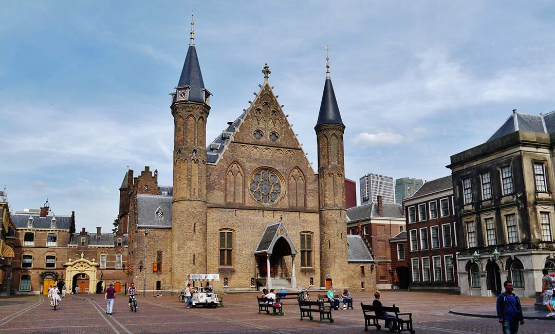 Bestemming De Haag: Ontdek de Culturele en Strandervaring