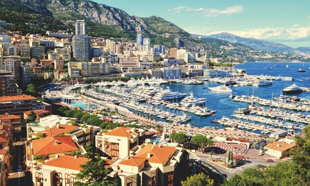 Winging It in Monaco: Een Spontane Symfonie van Luxe en Avontuur